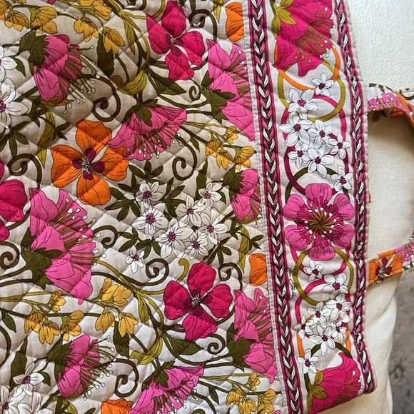 Vera Bradley tote. Like new condition - Picture 4 of 6